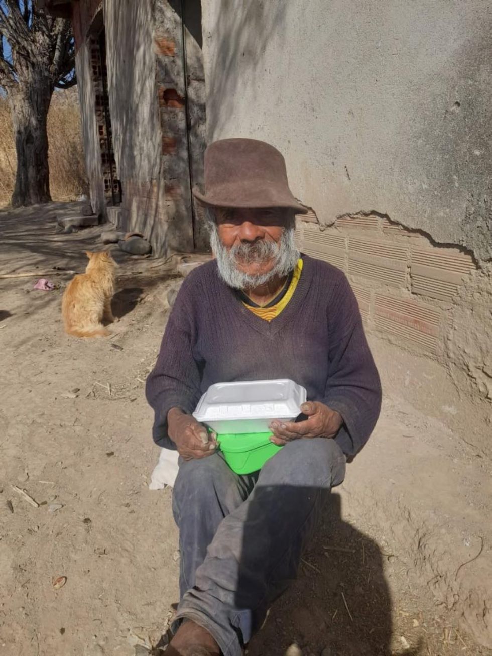 El comedor ayuda a personas de escasos recursos 