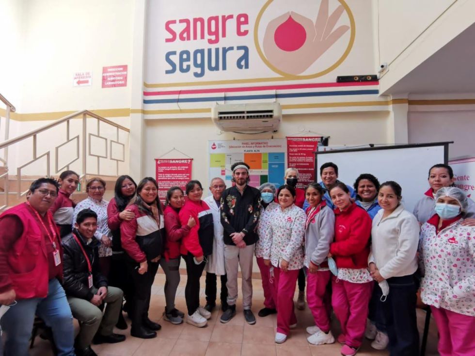Impacto Bolivia junto al Banco de Sangre de Tarija