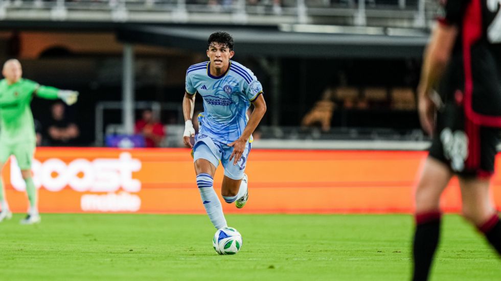 Efraín Morales nuevamente titular en la MLS
