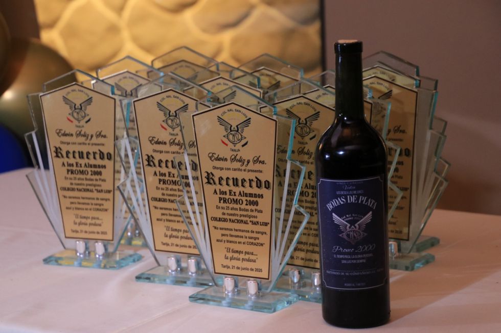 Placas y vinos