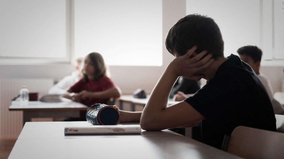Hablando claro: La salud mental de los adolescentes, un desafío global