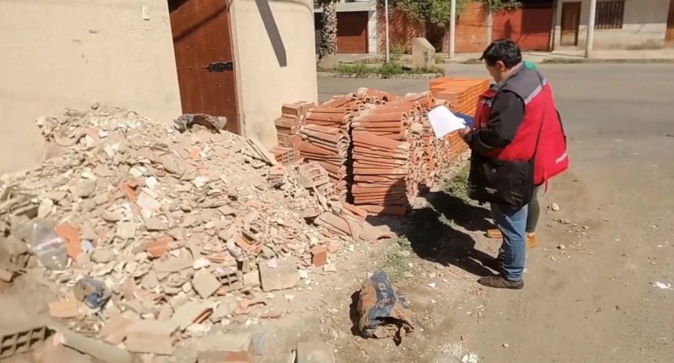 La Alcaldía aplica la Ley para evitar escombros en las aceras