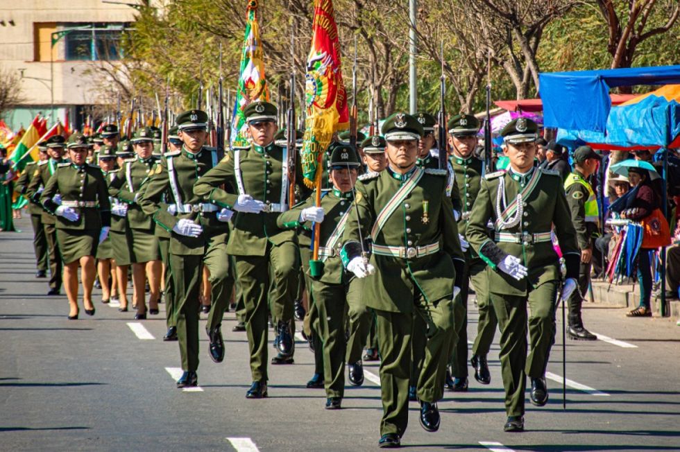 El paso de la Policía Boliviana 