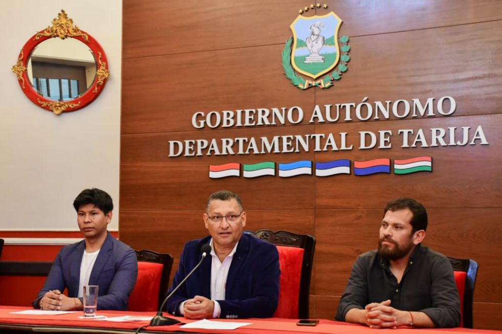 Oscar Montes: “Bolivia sigue dividida entre dos modelos y el MAS continúa vigente”
