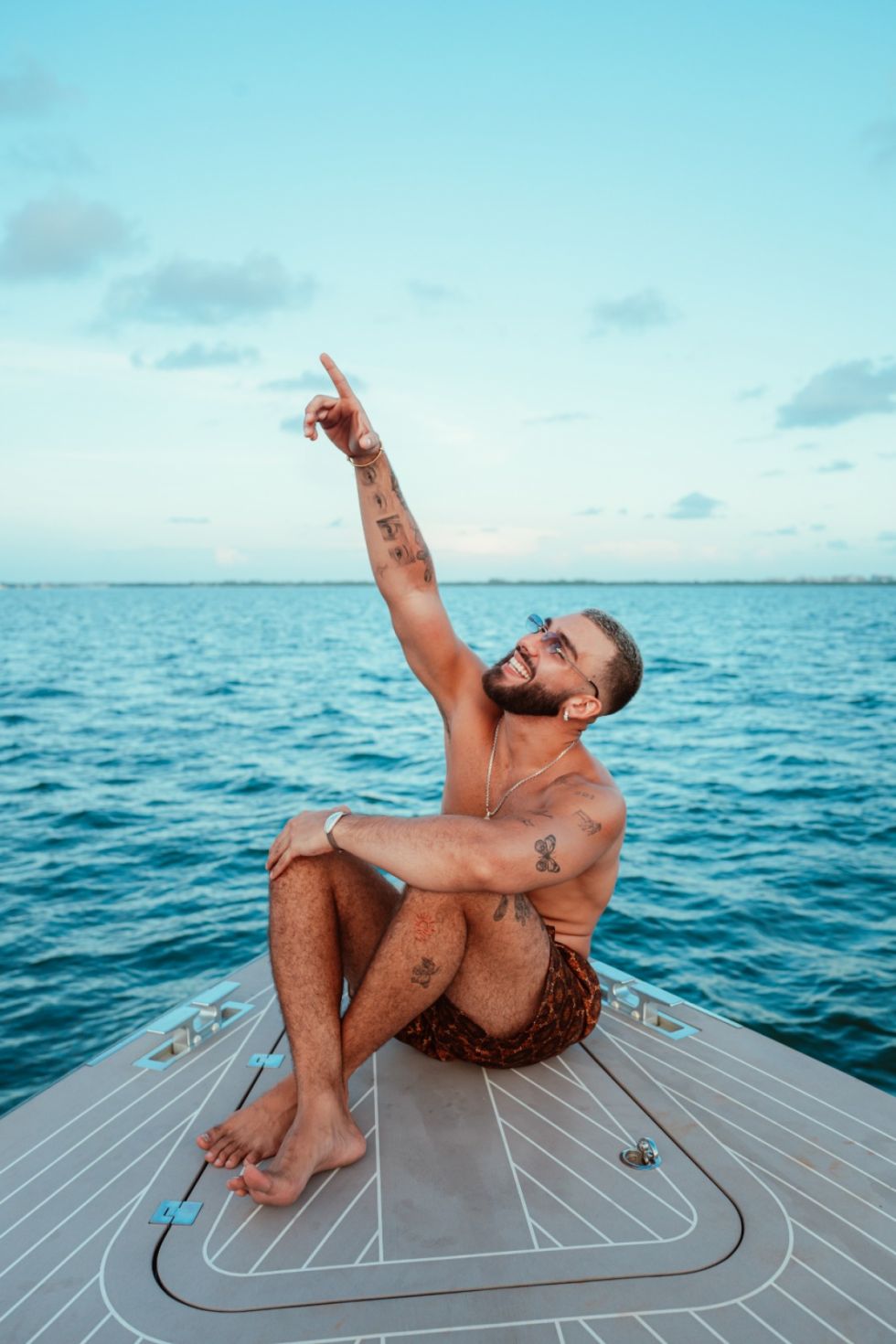 Manuel Turizo, “Mírame ahora”: sensualidad urbana con acento afrobeat