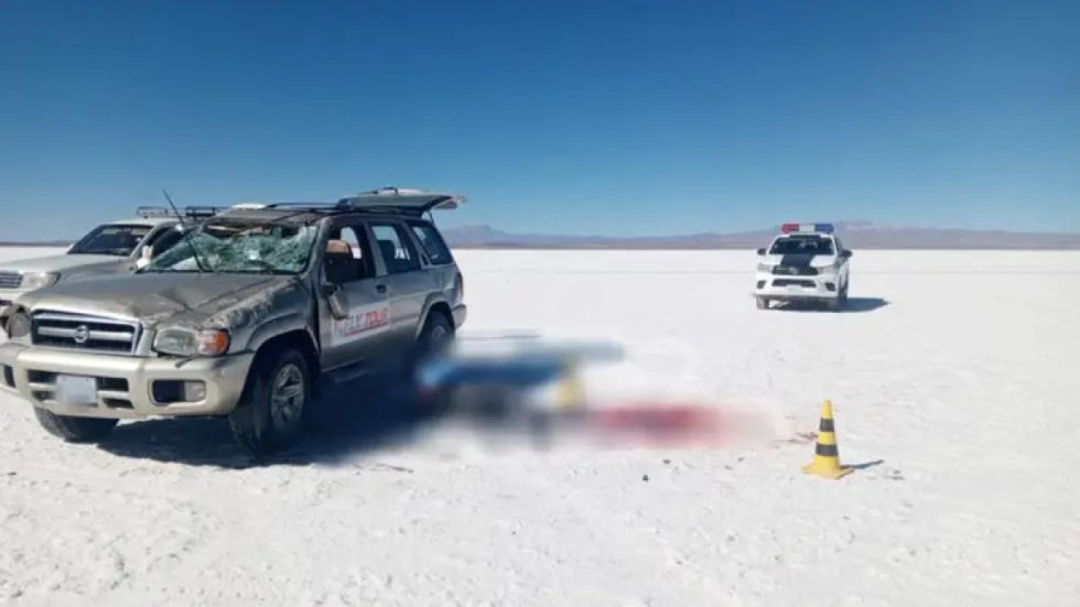 Un hombre pierde la vida tras volcar su vagoneta en el Salar de Uyuni