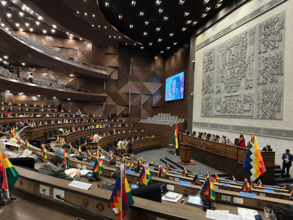 Proyecto de ley plantea pagar a legisladores suplentes solo por días trabajados 