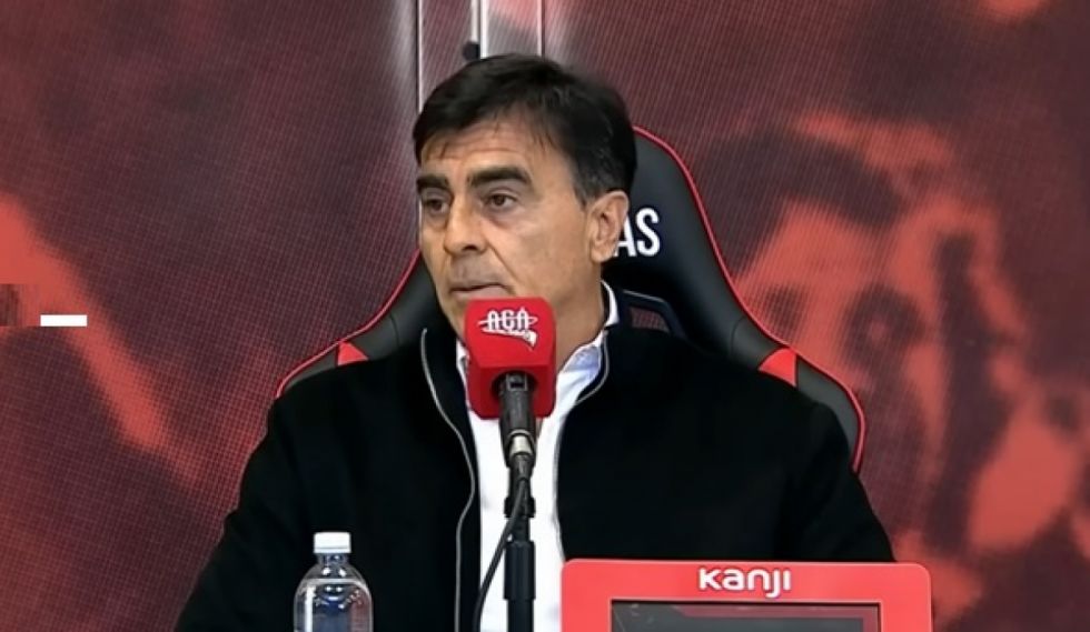 Gustavo Quinteros asumió la dirección técnica de un grande argentino