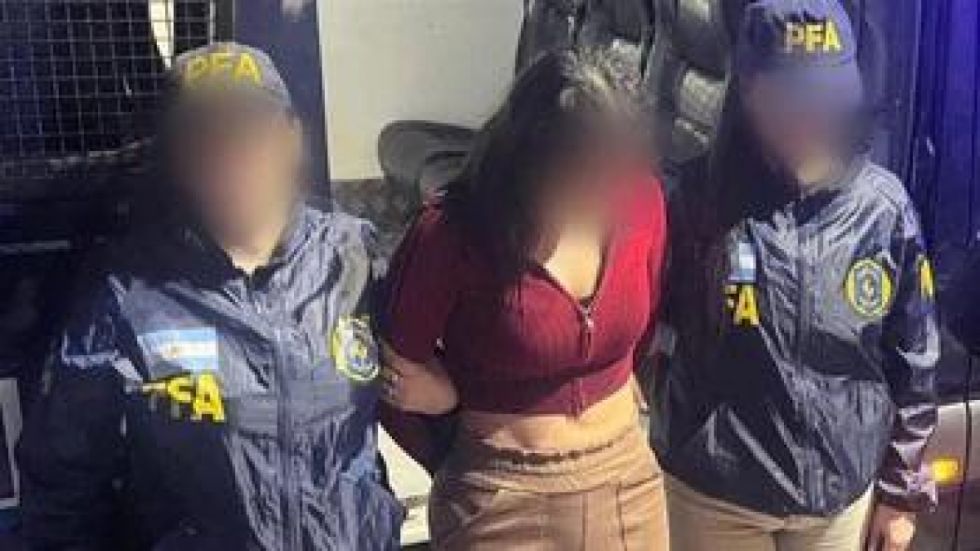 Expulsan a la ex reina de belleza boliviana que cayó con casi 400 kilos de droga en Argentina