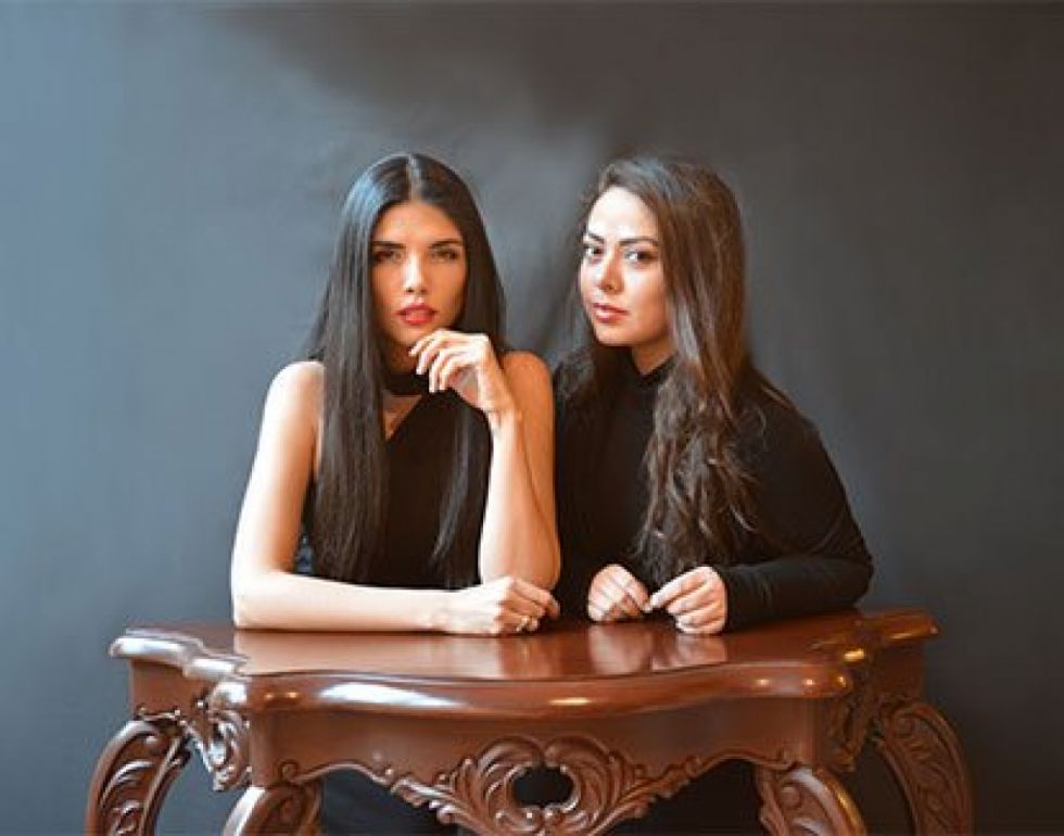20. Pamela Gallardo y Julia Beatriz Navajas