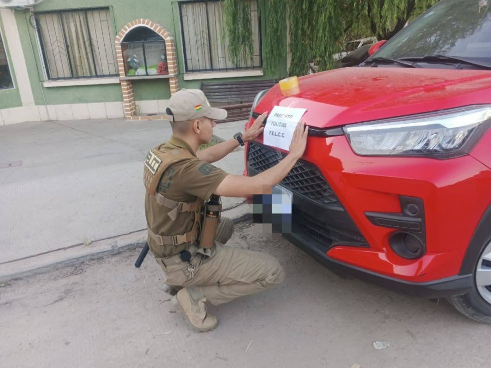 Policía secuestra $us 30.000, armas y un vehículo de banda que operaba en Bermejo 