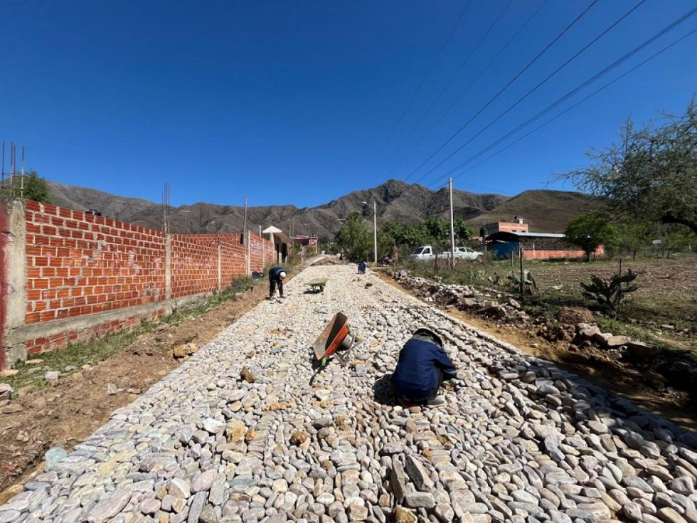 Empedrado en el Distrito 13 beneficiará a 4.986 familias 