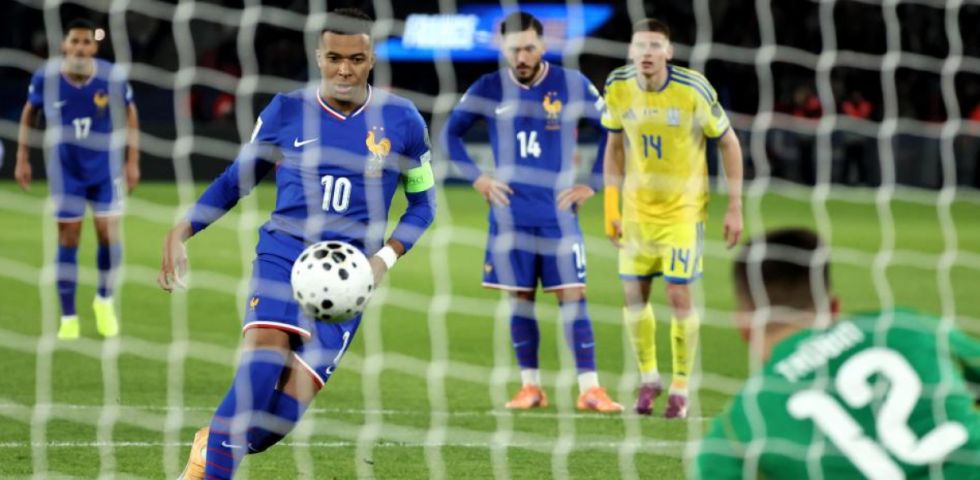 Mbappé lleva a Francia al Mundial y Koundé vuelve a Barcelona por sanción