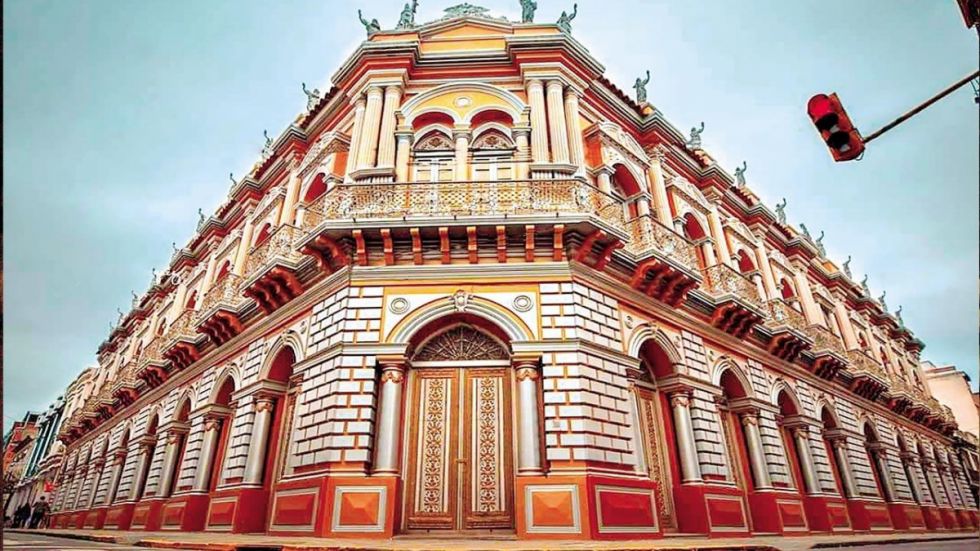 La Gobernación de Tarija ratifica el cumplimiento de sus compromisos con la Casa de la Cultura