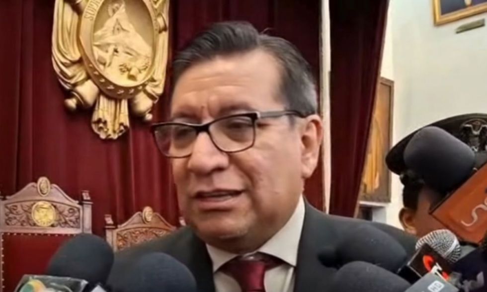 Piden alerta migratoria contra ‘autoprorrogados’