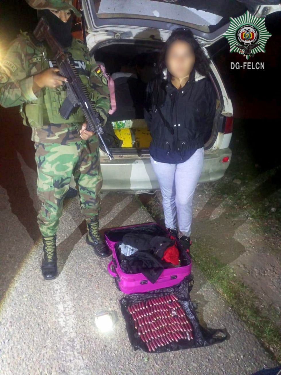 Droga en transporte público: UMOPAR descubre 100 cápsulas de cocaína