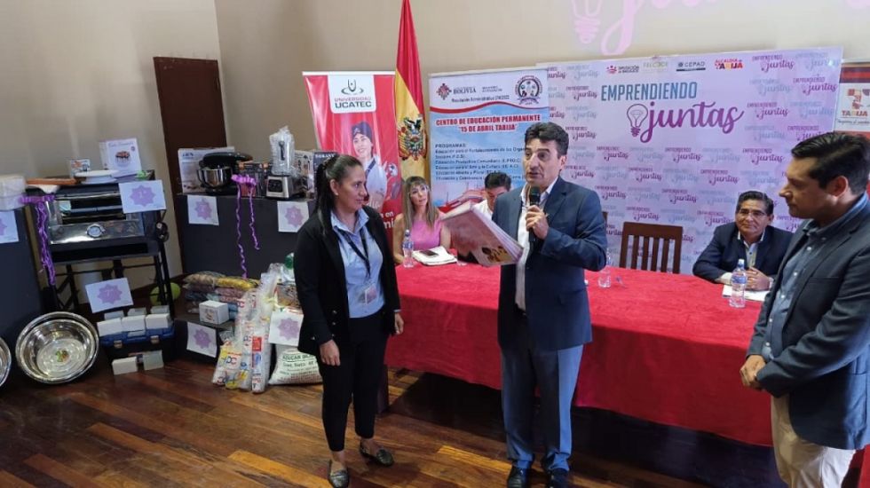 Ganadoras de “Emprendiendo Juntas” reciben capital semilla