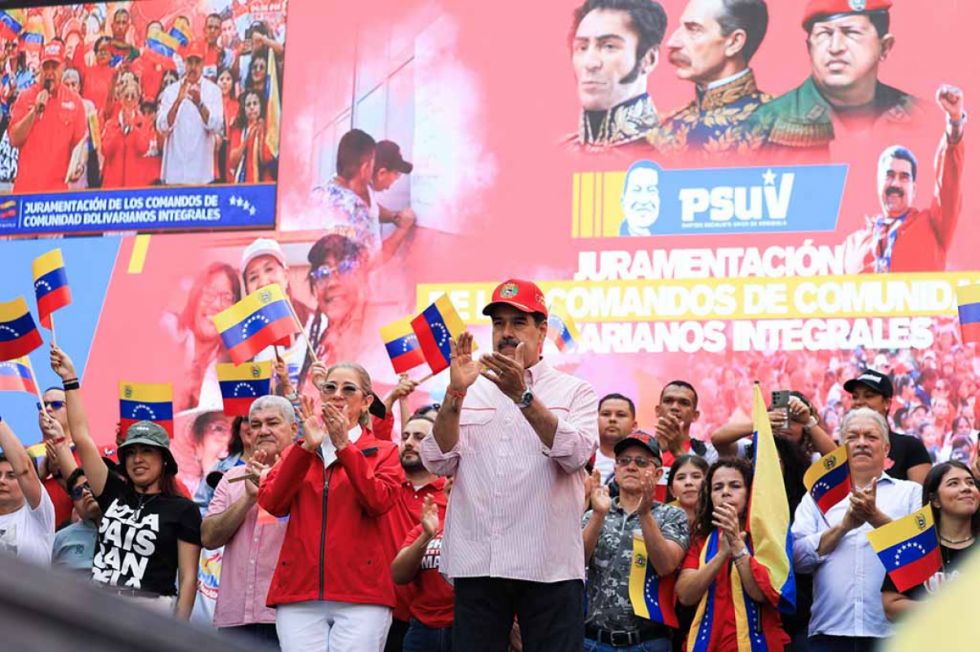 Maduro anuncia creación del Buró Político del PSUV