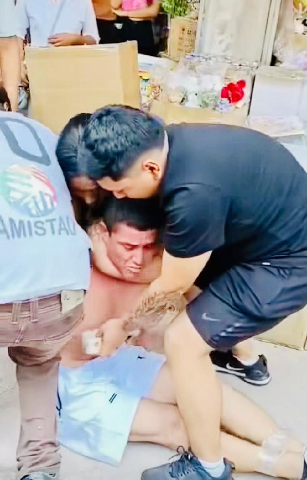 Video viral: comerciantes inmovilizan a presunto delincuente en Bermejo