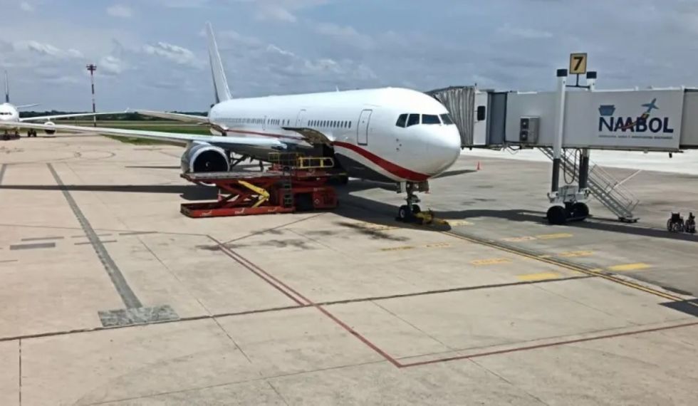 Ministro Zamora: Si no se incorporaba nuevo avión a BoA se tenía que reembolsar $us 1 millón a pasajeros