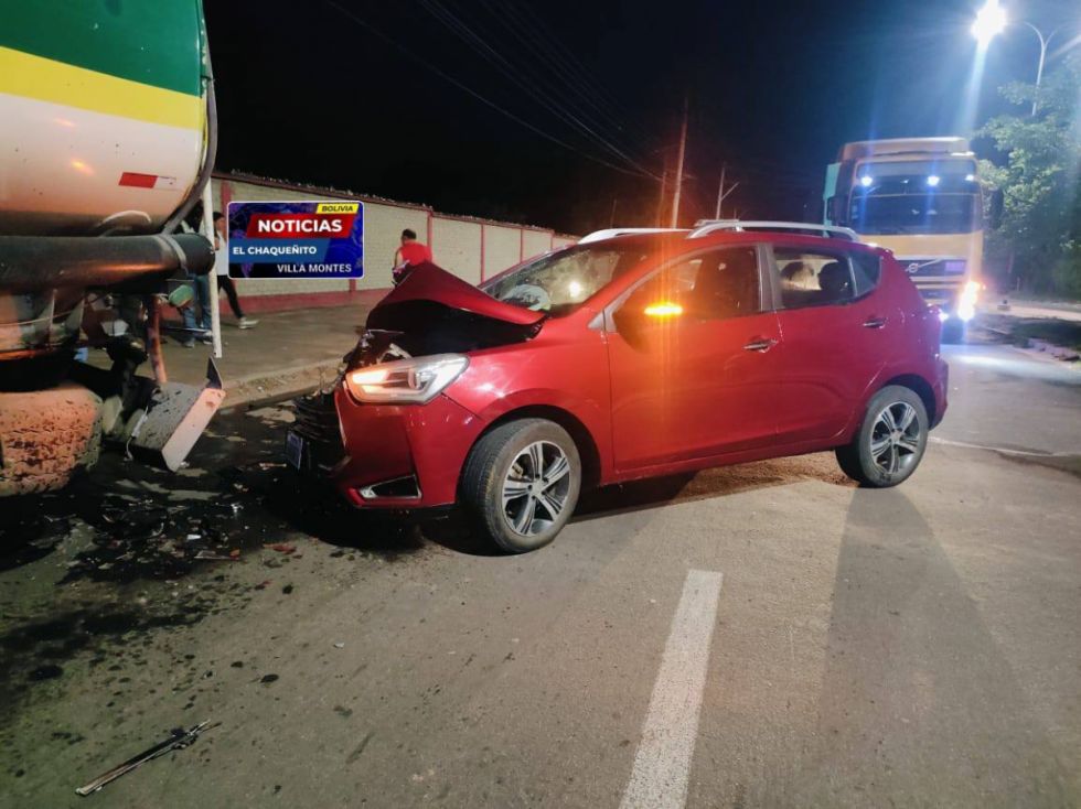 Conductor presuntamente ebrio abandona su auto tras accidente en la Ruta 11