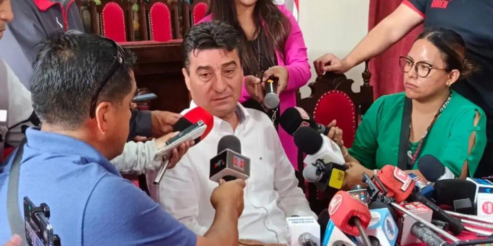 Torres rechaza incremento de facto en tarifas del transporte