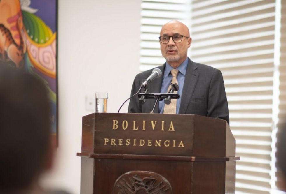 ‘Bolivia ha comenzado a ponerse de pie, le duela a quien le duela’, afirma el ministro Lupo