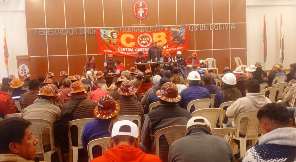COB sella pacto de unidad sindical y alista medidas más radicales desde enero