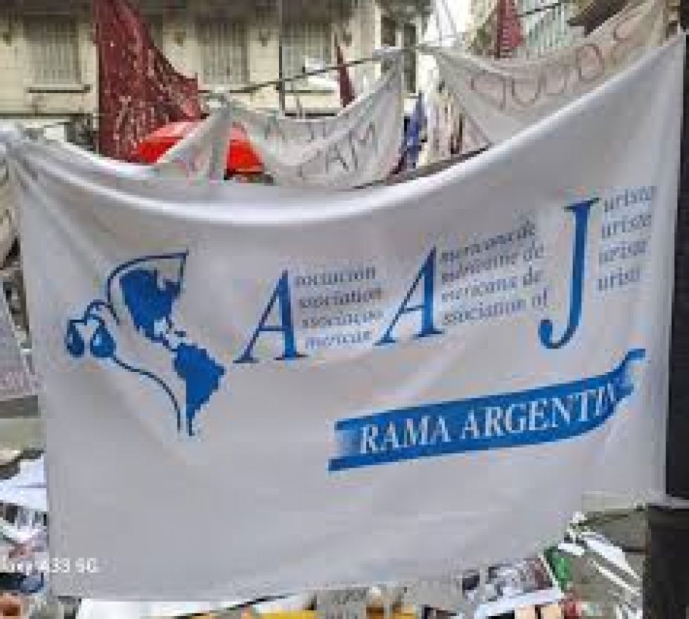 Argentina: Juristas repudian decreto sobre espionaje
