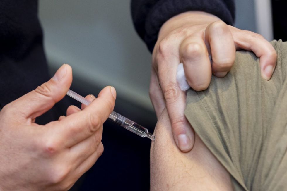 El Gobierno anuncia la llegada de un millón de vacunas contra la influenza 