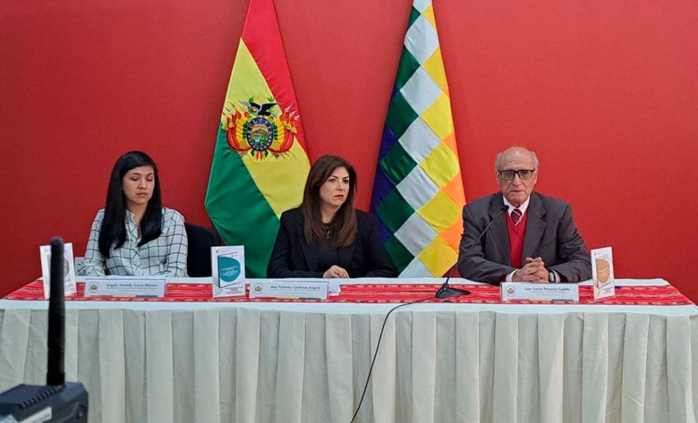 Educación prohíbe los celulares en aula y los actos de promoción de inicial y primario