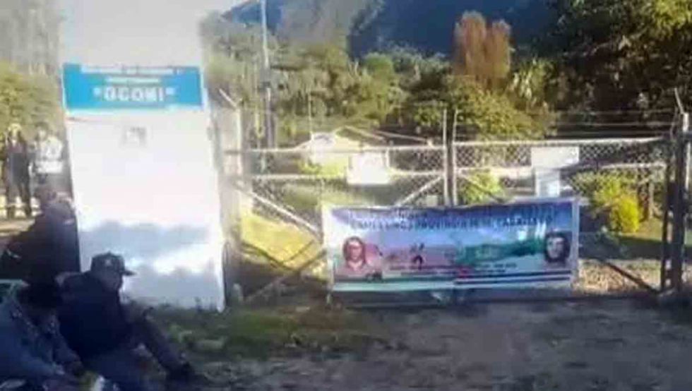 Productores campesinos de los valles cruceños firman acuerdo para el cierre de válvulas en la planta de bombeo de Oconi