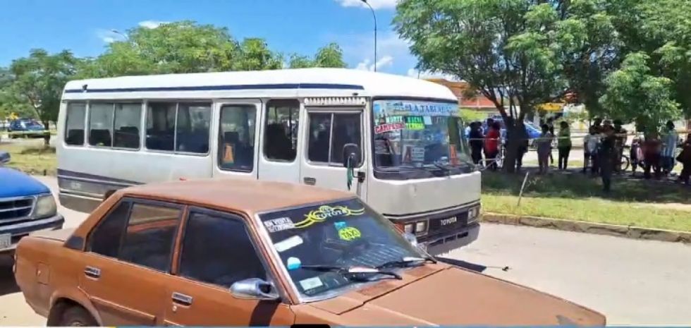 El transporte vuelve a exigir subidas de pasajes