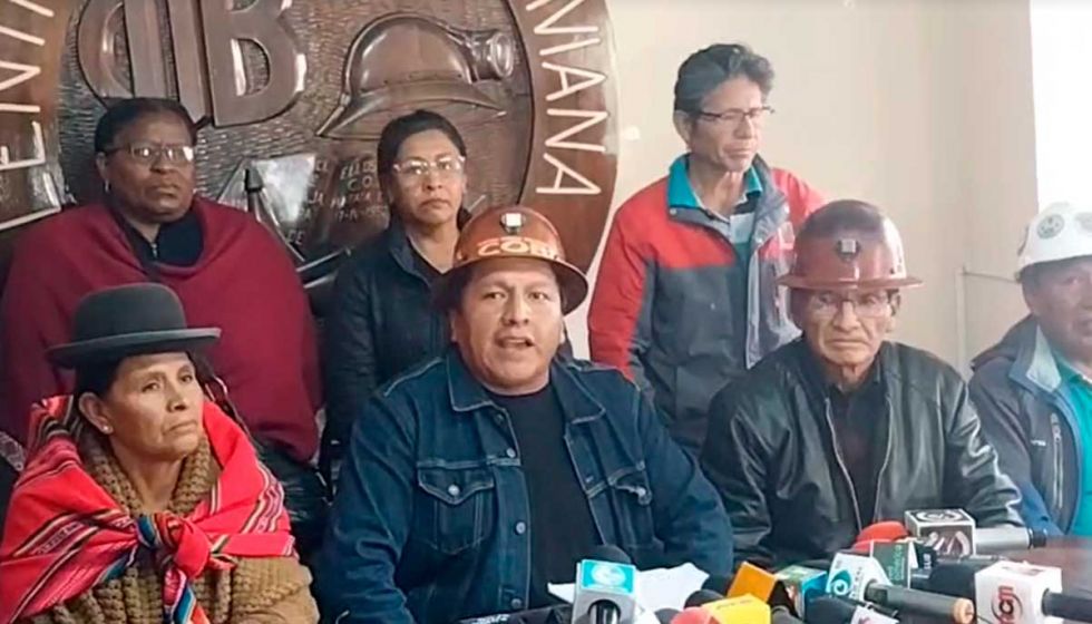 COB amenaza con retomar las marchas en rechazo a la ley antibloqueos y los “decretazos” 