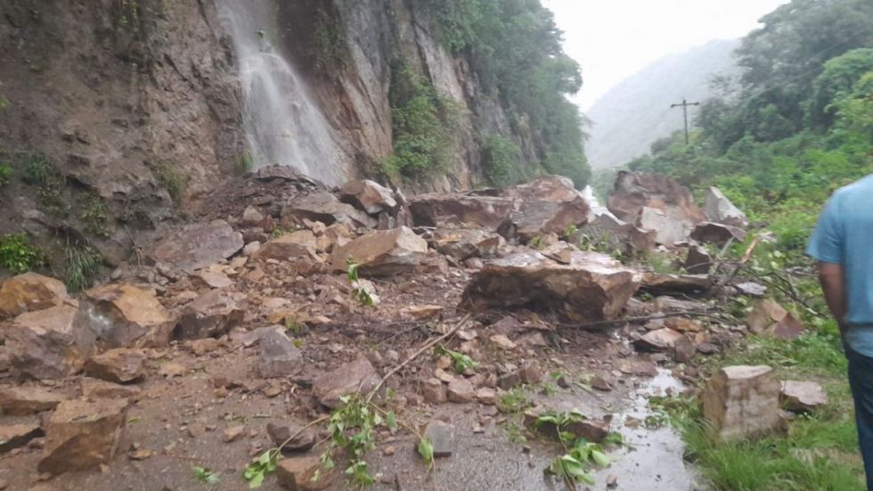 Bermejo queda aislada tras derrumbe en la comunidad Flor de Oro