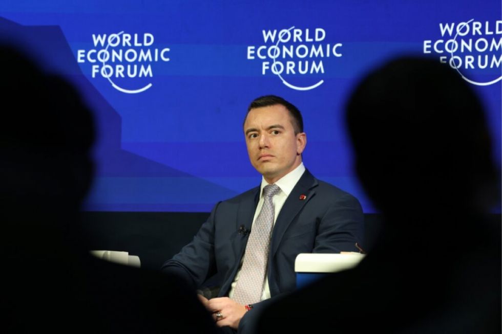 Noboa en Davos se reúne con el FMI