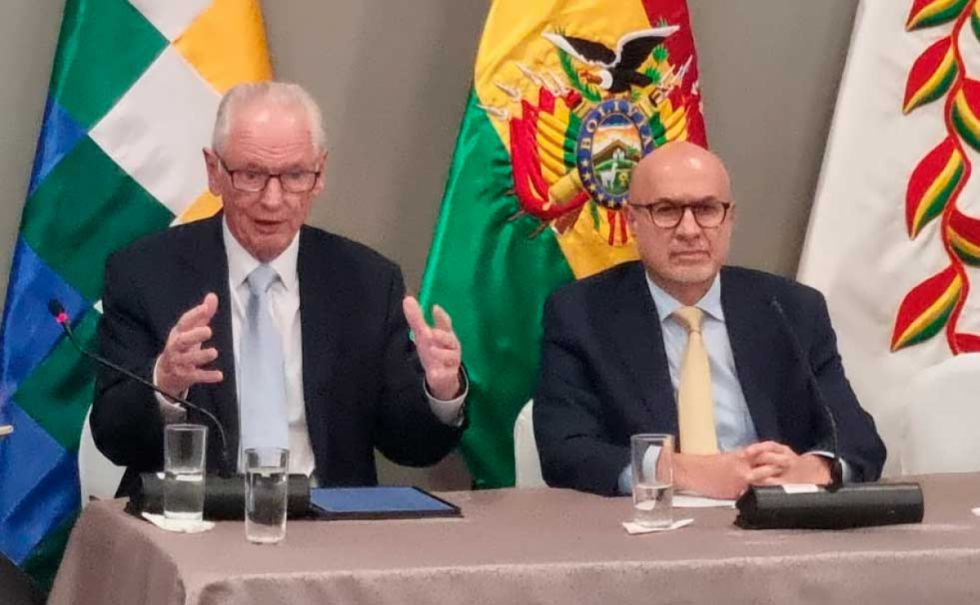 Gobierno lanza el CENGOB para modernizar la gestión pública con asesoría de exministro británico
