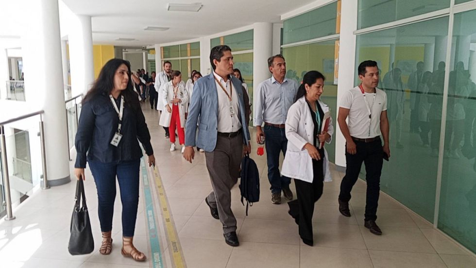 Comisión Nacional inspecciona el  colapso de los hospitales de Tarija
