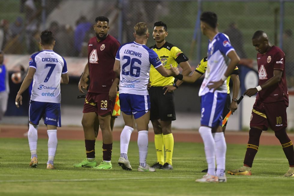 Real Oruro y GV San José se estrenan con un empate en el Torneo de Verano 