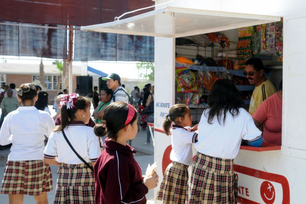 Tarija inicia clases con una  ofensiva a la comida chatarra