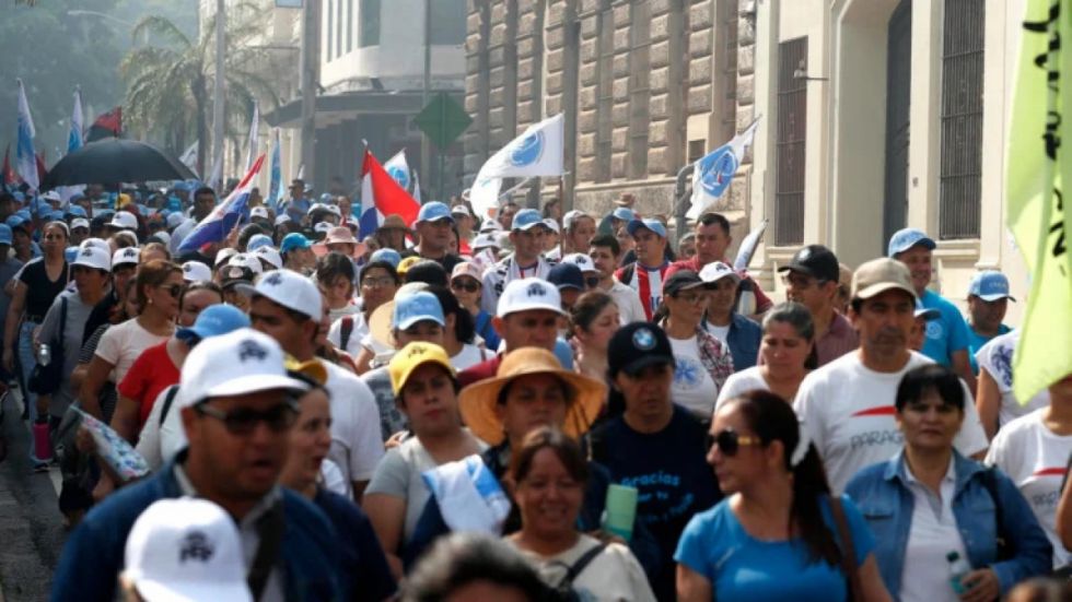 Ley de jubilados: paraguayos se movilizan