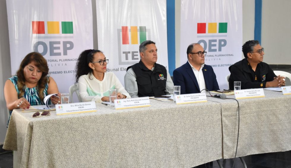 “Guerra sucia” y un control cuesta arriba rumbo a las subnacionales