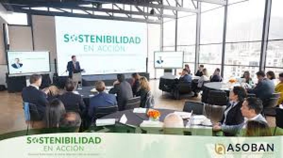 Bancos lograron utilidad récord de USD 540 MM en el peor año de la crisis de divisas