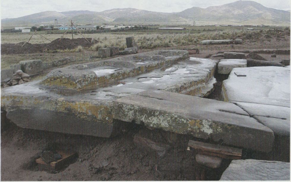 Bloque monolítico de Tunka Punku.  Foto: Haydee Velásquez Alquizaleth