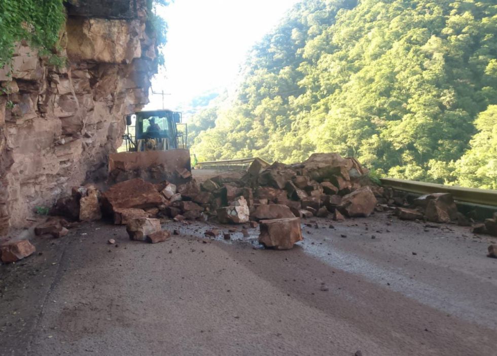 Derrumbes afectan ruta Entre Ríos – Villa Montes y habilitan paso alterno