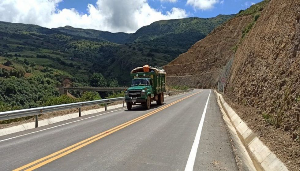 Carreteras: Bolivia busca financiamiento de China