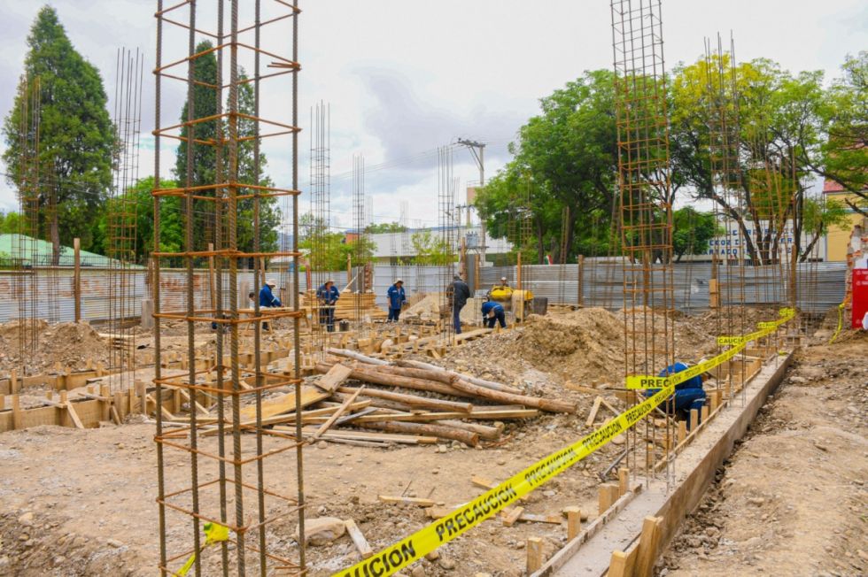 Incremento de carburantes paraliza obras en Tarija