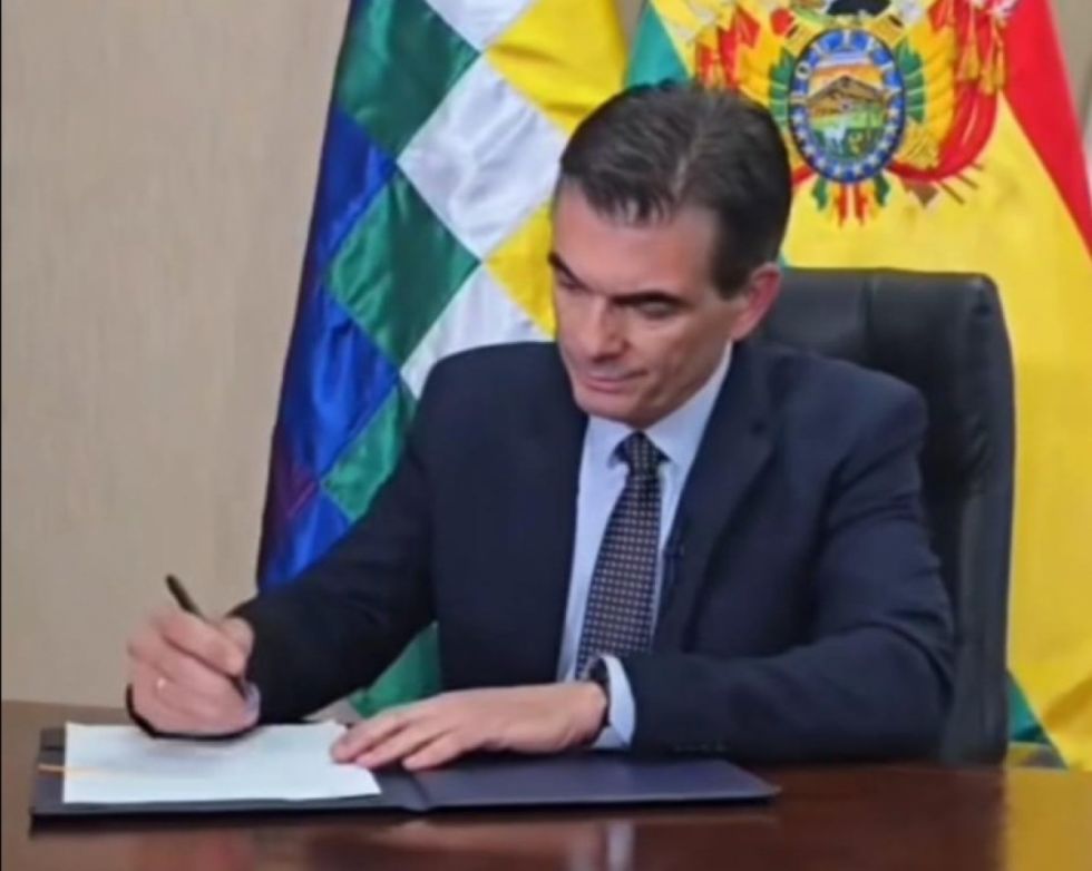 Gobierno inicia proceso 50-50 con instalación de mesas técnicas en Santa Cruz