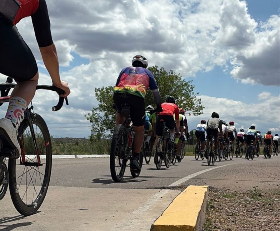 Tránsito cerrará vías por dos actividades deportivas