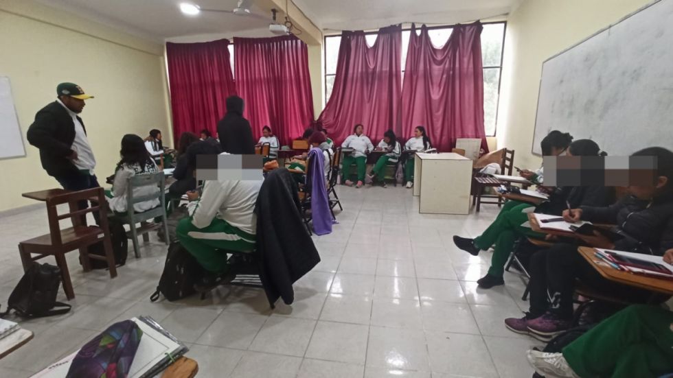 Educación reporta menos estudiantes por baja en nacimientos y crisis económica